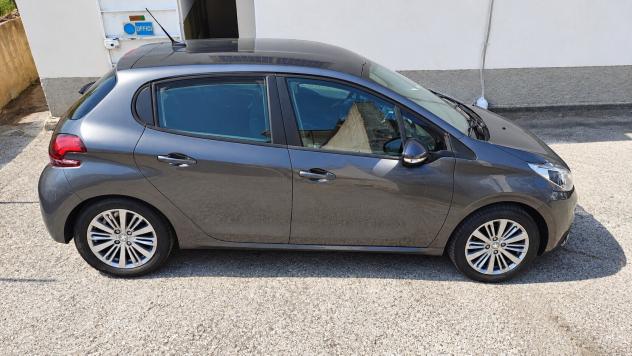 PEUGEOT 208 1.5 HDI 102 cv - Foto 5