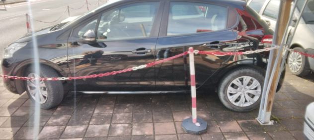 Peugeot 208 1.0 Benzina con 95000km unica proprietaria - Foto 5