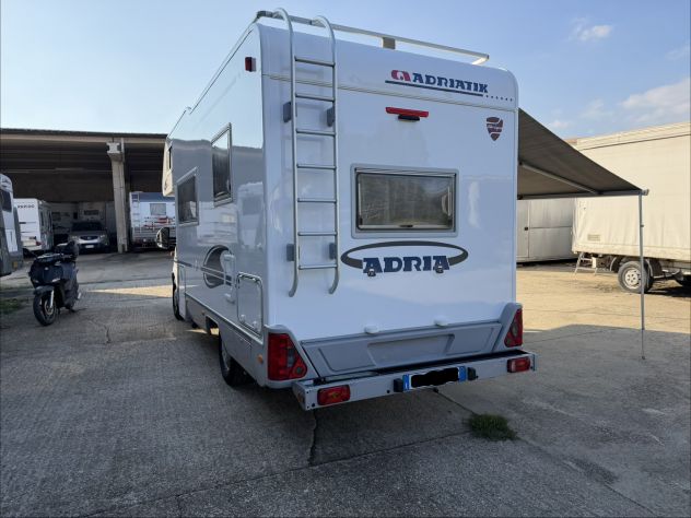 Camper Adria Mansardato 6 posti - Foto 2
