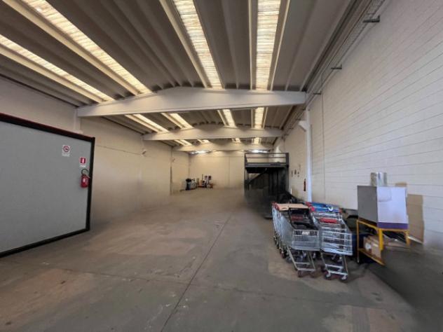 Immobile di 650 m² con 3 locali in vendita a Roncadelle - Foto 4