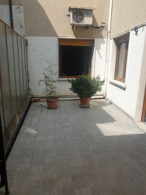AFFITTASI UFFICIO DI 130 MQ IN PIAZZA CASAROLI - Foto 6