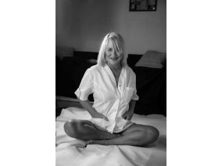 Massaggi - benessere Torino - Estetista, operatrice del benessere Tel:3388430235