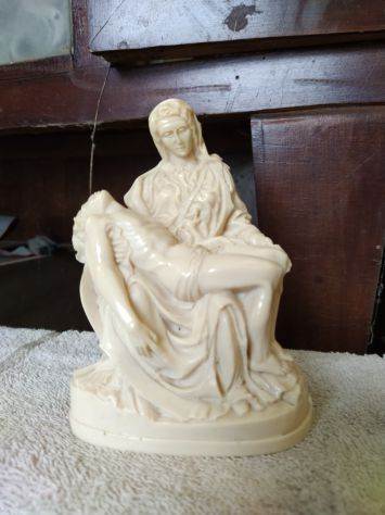R125 - SCULTURA LA PIETA'