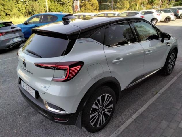 RENAULT Captur Plug-in Hybrid E-Tech 160 CV Initiale Paris rif. 23992122 - Foto 9