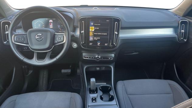 Volvo XC40 D3 automatico Momentum Pro - Foto 6