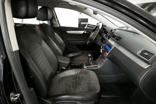 VOLKSWAGEN Passat Variant 2.0 TDI 4motion Highline 4 motion 4x4 rif. 24122408 - Foto 8