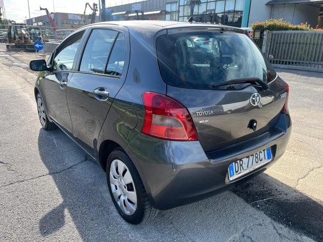 Toyota Yaris 1.0 5 porte - Foto 6