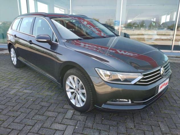Volkswagen Passat Variant 2.0 tdi 150cv Business DSG, Navi, Cruise Adattivo - Foto 7
