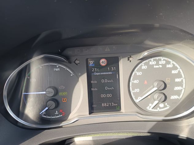 TOYOTA YARIS 5p 1.5h ACTIVE 54 KW - Foto 9