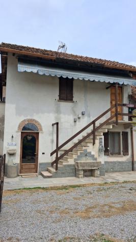 Ampio Cascinale con Corte Privata: Abitazione e Grandi Volumi Recuperabili - Foto 11