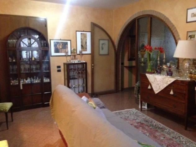 Villa di 270 m² con più di 5 locali e box auto in vendita a Soliera - Foto 2