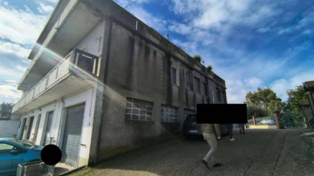 Immobile in asta di 443 m² con più di 5 locali e box auto in vendita a Tortoreto - Foto 2