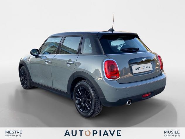 MINI Mini 5 porte Mini 5p 1.5 Cooper D Business auto - Foto 3