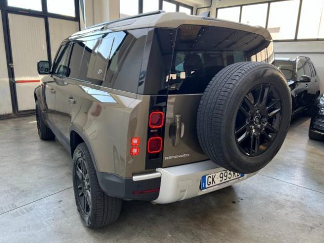 LAND ROVER Defender 110 3.0D I6 200 CV AWD Auto S rif. 23990076 - Foto 10