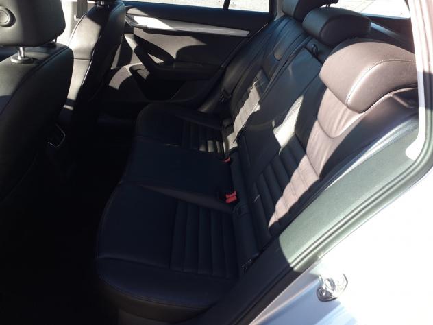 Škoda Octavia 2.0 TDI CR 150cv DSG Style - Foto 8