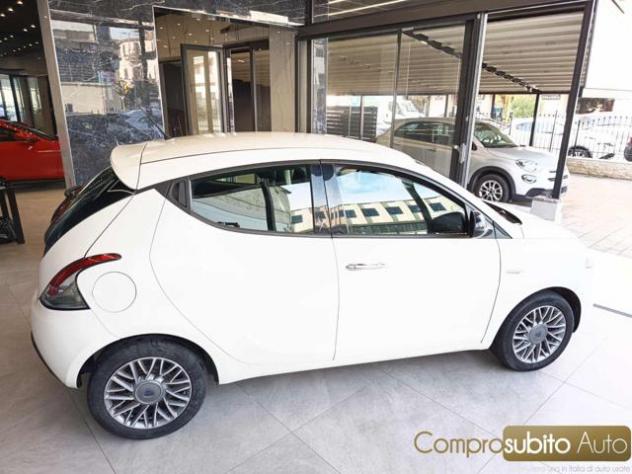 LANCIA Ypsilon 1.3 MJT 75 CV Platino rif. 24021295 - Foto 5