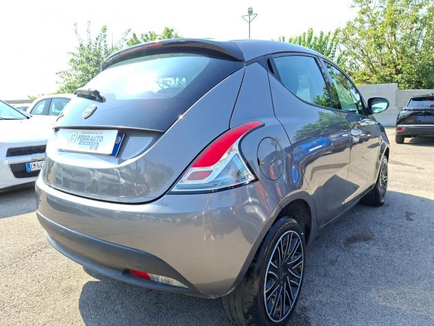 Lancia Ypsilon 1.0 FireFly 5 porte S&S Hybrid Gold - Foto 9