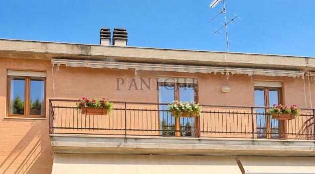 Appartamento luminoso con 3 camere, terrazzo, garage e cantina - Foto 18