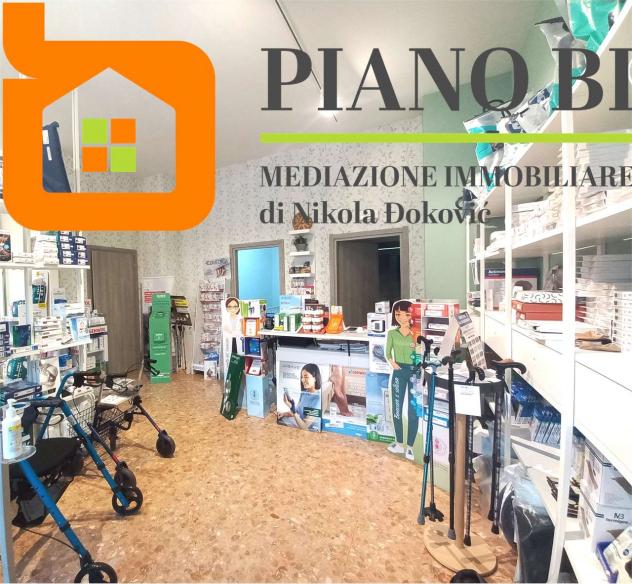 A000085 - NEGOZIO CENTRALE con MAGAZZINO - Foto 2