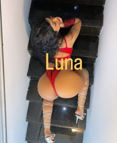TRIESTE - Bella fresca come in foto reale una vera massaggiatrice Tel:3397736234