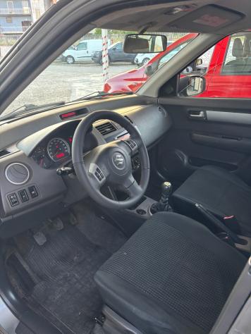 Suzuki Swift 1.3 DDiS 5p. GLX-2005 - Foto 6