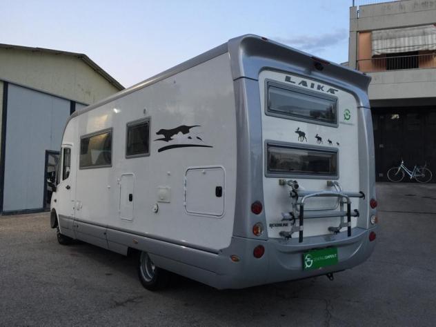 MOTORHOME LAIKA IVECO BASCULANTE 6 POSTI LETTO CASTELLO CLIMATIZZATORE FOTOVOLTAICO GENERALI CAMPER - Foto 3