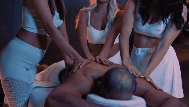 VARIE OPERATRICI ITALIANA, SPAGNOLA, ESOTICA, MASSAGGIO TANTRA NURUGEL FOOTJOB - Foto 3 Tel:3508329364