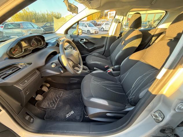Peugeot 208 1.4 HDi 68 CV 5 porte Allure - Foto 10