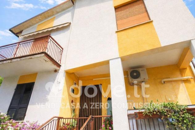 Casa indipendente di 300 m² con più di 5 locali e box auto in vendita a Paciano - Foto 10