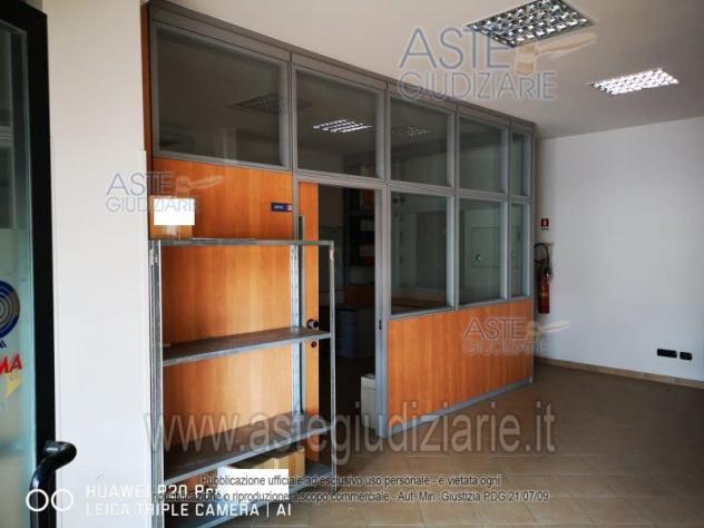 IMMOBILI-IMMOBILE COMMERCIALE-Via Monte Solarolo, 111/A - Foto 5