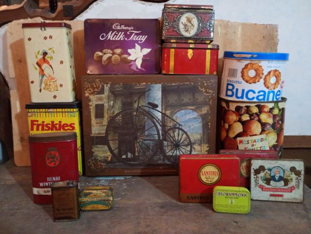 Scatole in latta vintage gruppo 4
