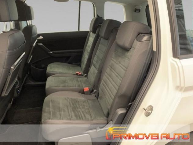 VOLKSWAGEN Touran 2.0 TDI 150 CV SCR DSG Comfortline BlueMotion Tech rif. 19035051 - Foto 4