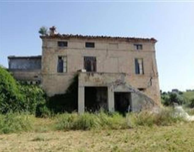 Immobile in asta di 756 m² con più di 5 locali in vendita a Montefiore dell'Aso - Foto 8