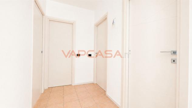 ESCLUSIVO E LUMINOSO TRIOLOCALE CON BOX DOPPIO - Foto 14