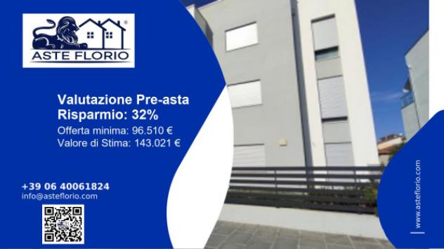 Immobile in asta di 89 m², box auto in vendita a Potenza Picena - Foto 2