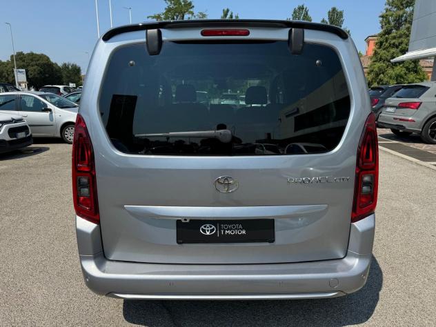 Toyota Proace City Verso 1.5D 130CV M/T L1 Executive - Foto 6