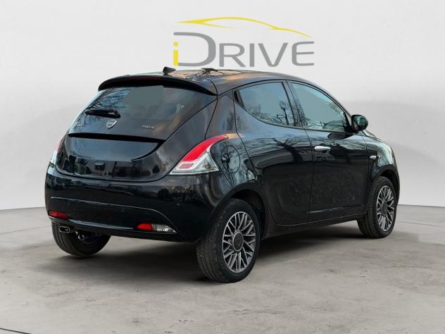 Lancia Ypsilon 1.0 FireFly Hybrid GOLD.plus - Foto 6