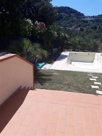 Porzione di bifamiliare con ampio giardino e piscina vendesi - Foto 4