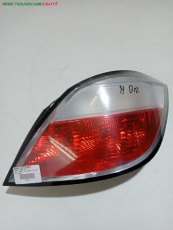 FANALE POST. DX 999-U1310502 Parti elettriche  Fanaleria  Fanali  Fanale est. post. d OPEL - ASTRA H - 01-02-2004 - 01-10-2010