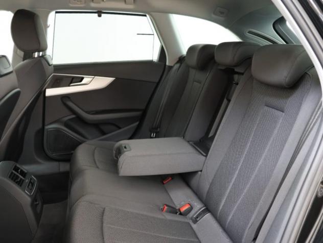 AUDI A4 Avant 35 TFSI S tronic S line *PROMO PARISI GROUP* rif. 24088802 - Foto 10