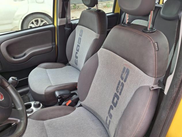 Fiat Panda 1.3 MJT 95 CV S&S cross 4x4 - Foto 7