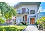 Villa di 358 m² con più di 5 locali e box auto doppio in vendita a Esine