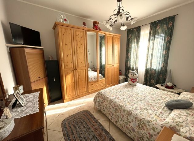 APPARTAMENTO PIANO TERRA AMPIA METRATURA OTTIME CONDIZIONI-MONDRAGONE -RIF.V3254 - Foto 9