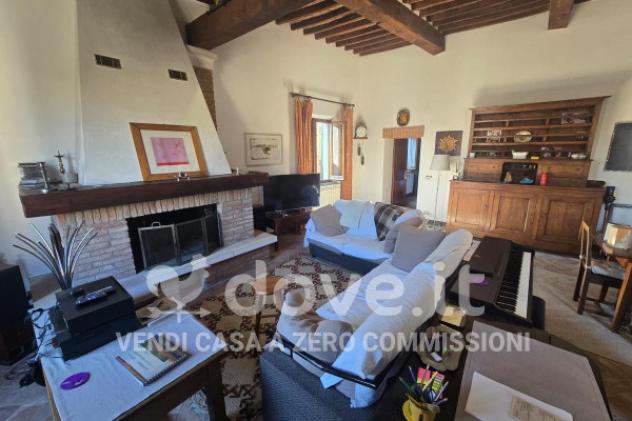Attico / Mansarda di 160 m² con 5 locali in vendita a Montepulciano - Foto 2