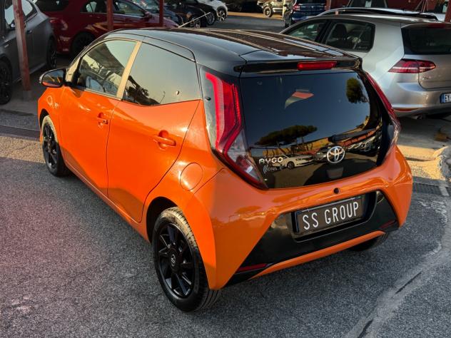 Aygo Connect 1.0 VVT-i 72 CV 5 porte x-clusive-unipro - Foto 6