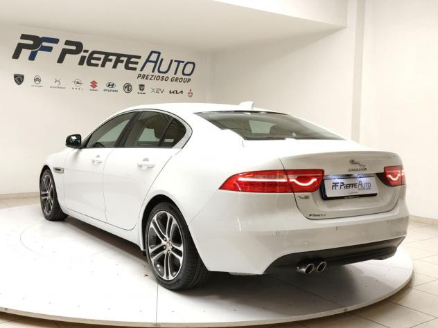 Jaguar XE XE 2.0 D Turbo 180CV Pure - Foto 3