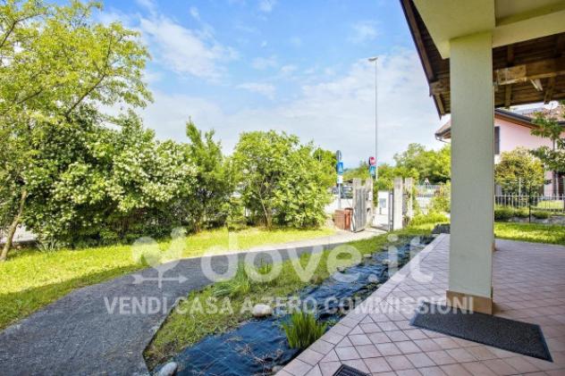 Villa di 250 m² con più di 5 locali e box auto doppio in vendita a Brebbia - Foto 5
