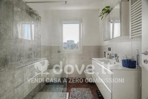 Appartamento di 84 m² con 3 locali e box auto in vendita a Uggiate con Ronago - Foto 16