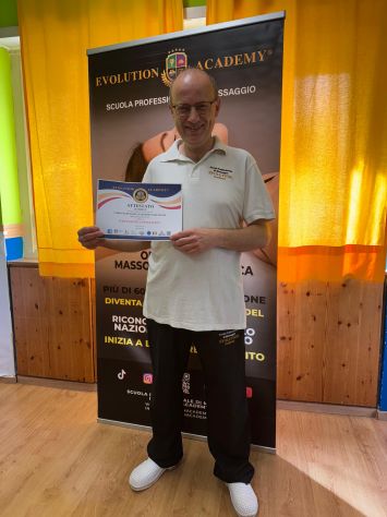 Massaggiatore Evolution Academy Tel:3396771250