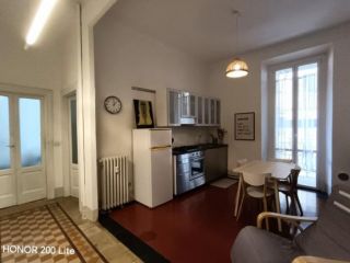 BILOCALE ZONA MM1 BANDE NERE